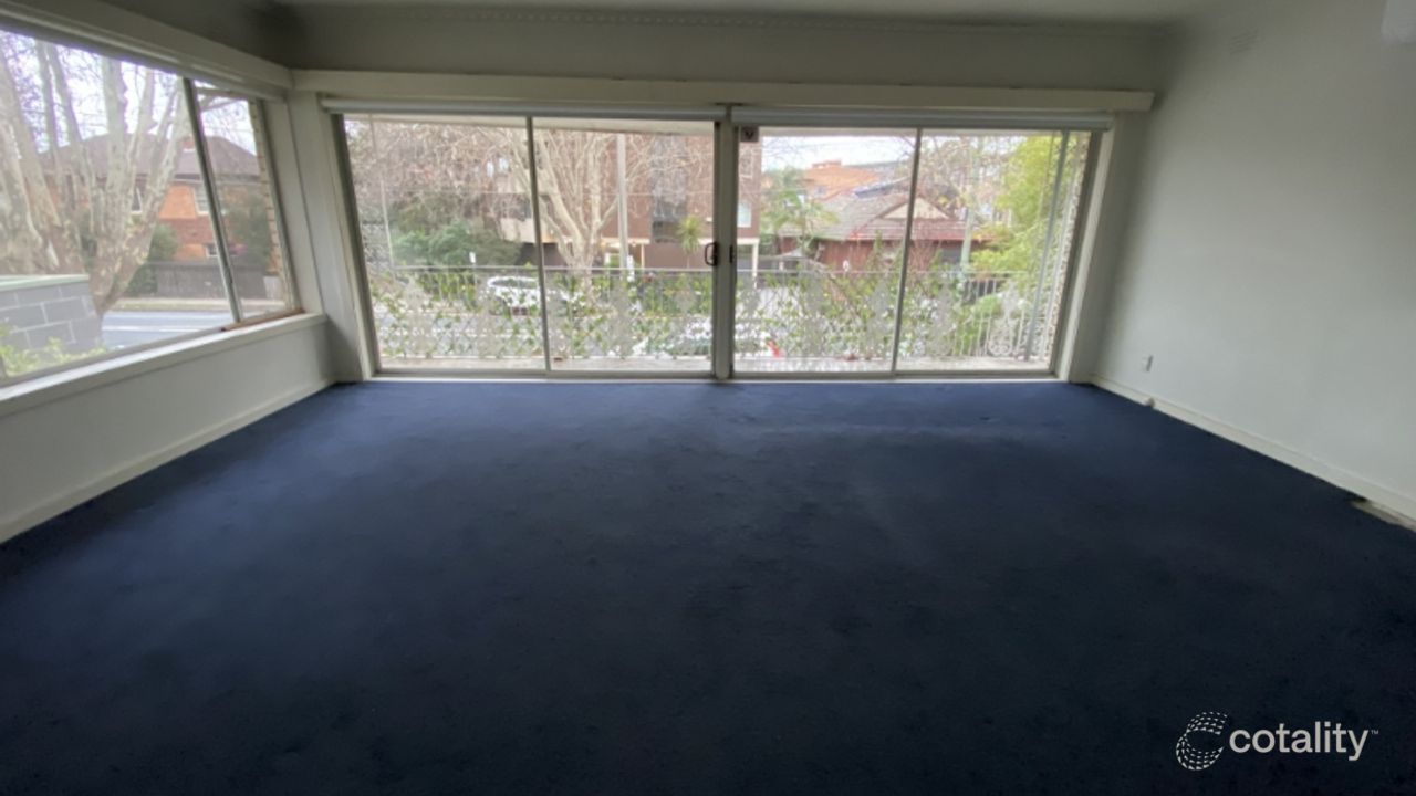 2-bedroom unit at 2/261 Barkly Street, St Kilda, VIC 3182, Port Phillip, Victoria