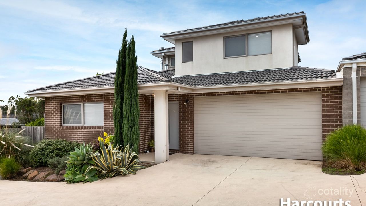 3-bedroom house at 5 Apex Place, Berwick, VIC 3806, Casey, Victoria