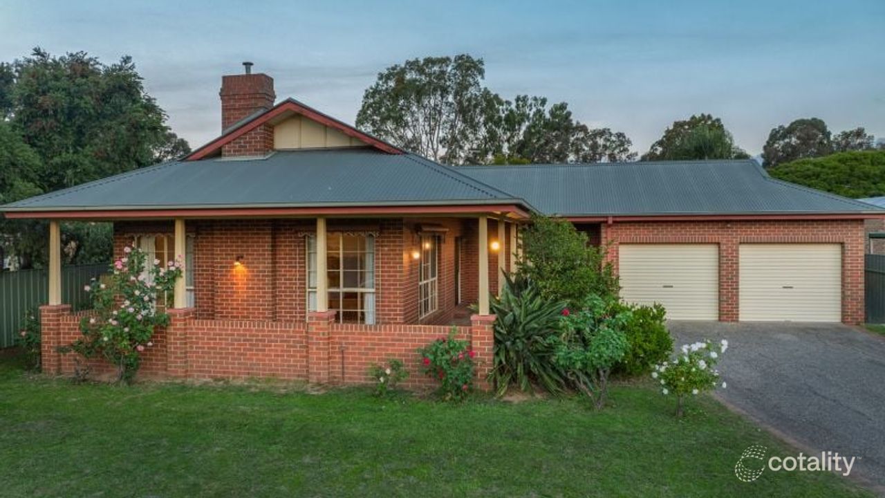 4-bedroom house at 13 Wedge Court, West Wodonga, VIC 3690, Wodonga, Victoria