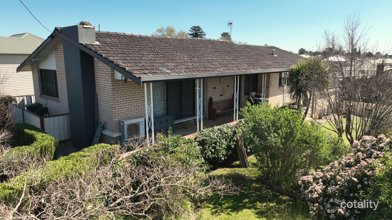4-bedroom house at 10 Short Street, Glen Innes, NSW 2370, Glen Innes Severn Council, New South Wales