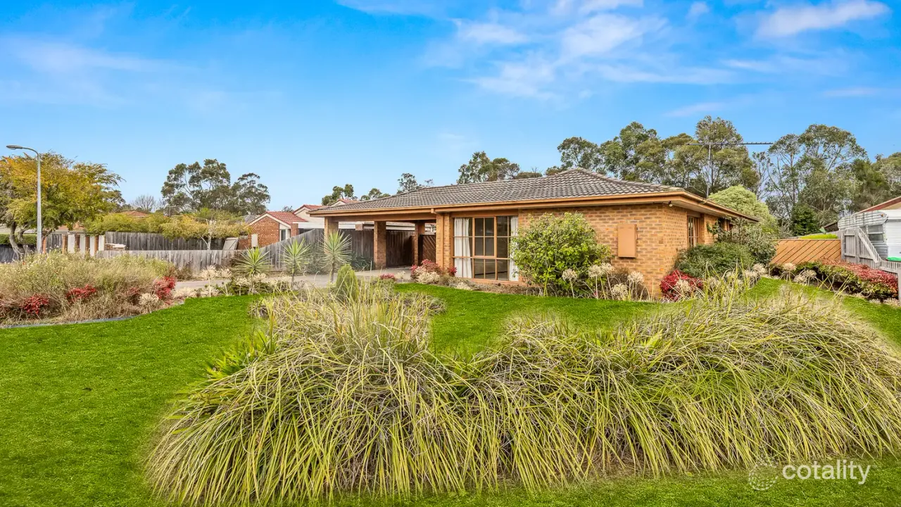 3-bedroom house at 22 Willslie Crescent, Berwick, VIC 3806, Casey Council, Victoria
