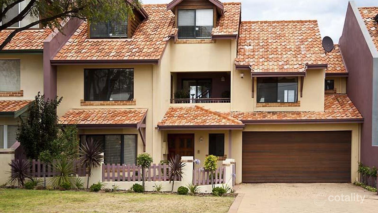 4-bedroom unit at 7 Banksia Street, Joondanna, WA 6060, Stirling, Western Australia