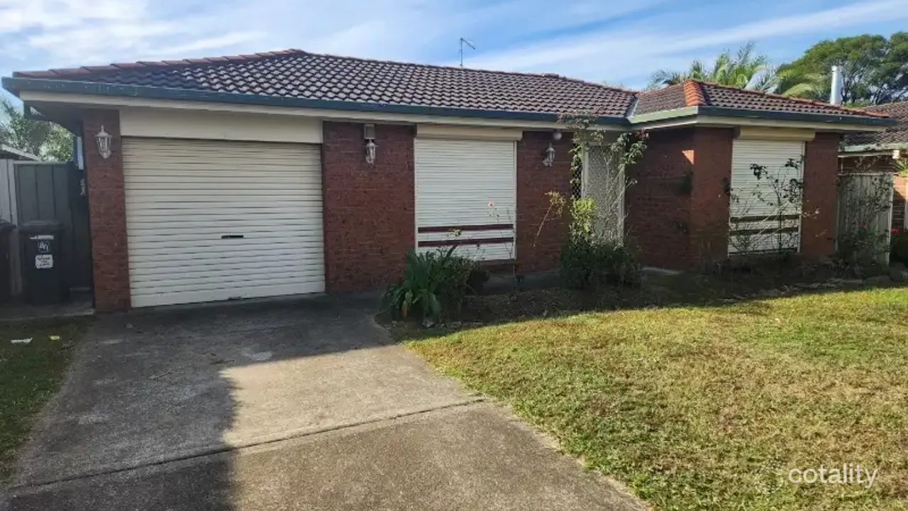 3-bedroom house at 4 Spence Place, St Helens Park, NSW 2560, Campbelltown (Nsw), New South Wales