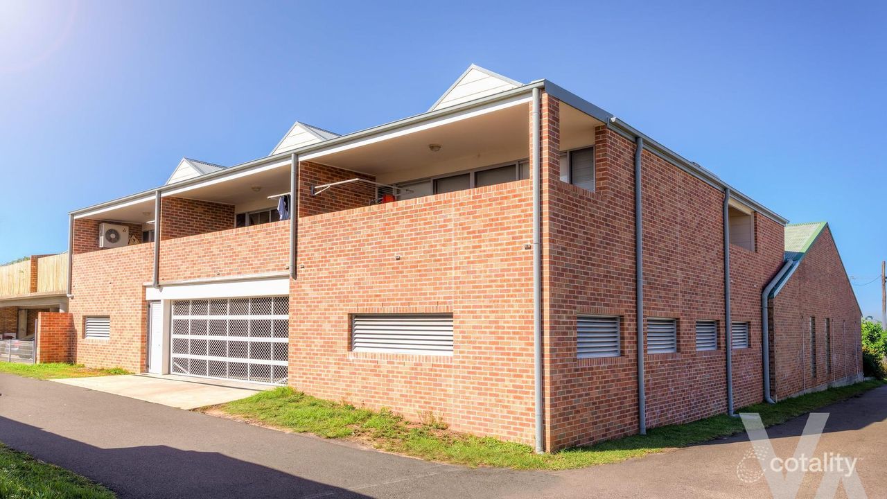 1-bedroom unit at 105 Cowlishaw Street, Redhead, NSW 2290, Lake Macquarie, New South Wales