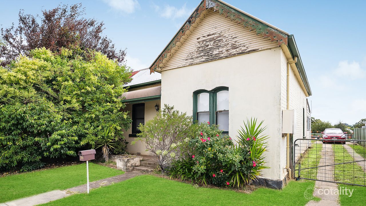 3-bedroom house at 105 Autumn Street, Orange, NSW 2800, Orange Council, New South Wales