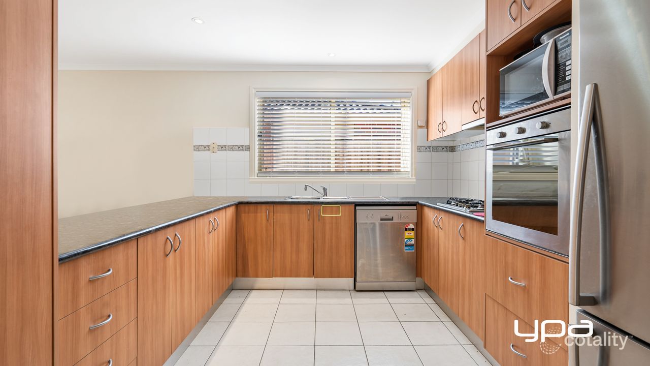 3-bedroom unit at 5 Healy Avenue, Sunbury, VIC 3429, Hume Council, Victoria