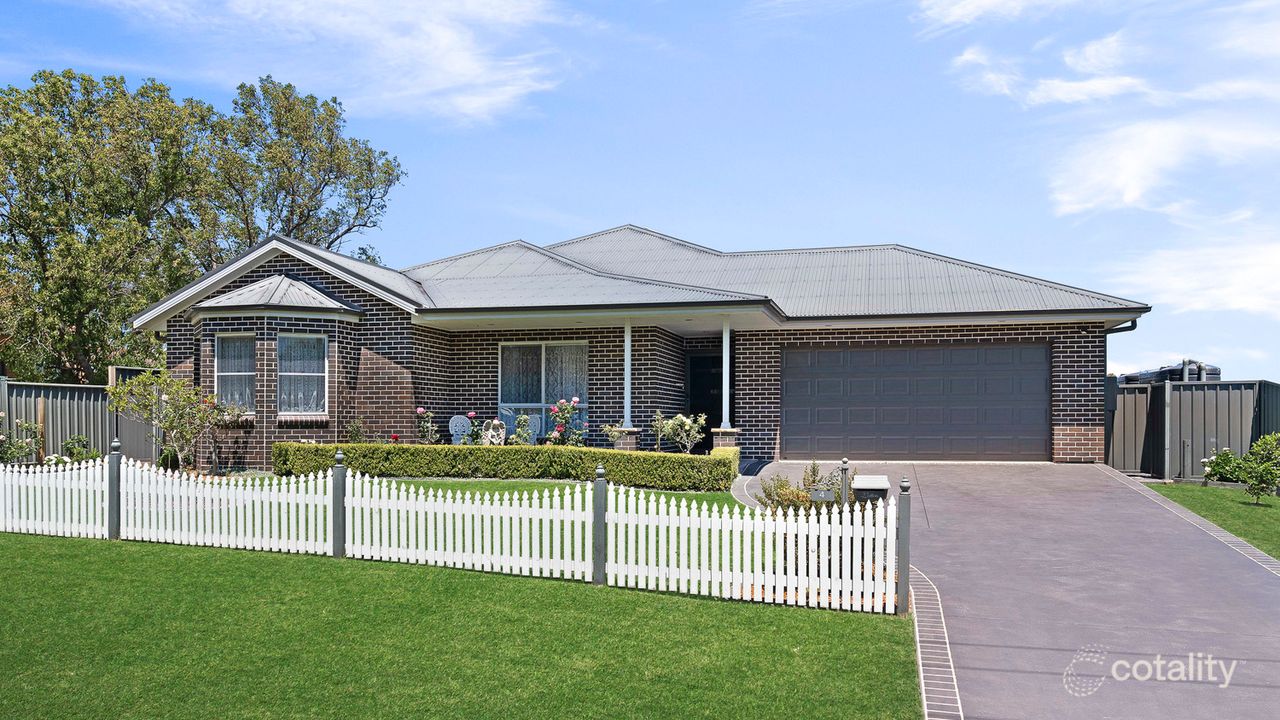 4-bedroom house at 4 Burragorang Street, the Oaks, NSW 2570, Wollondilly Council, New South Wales