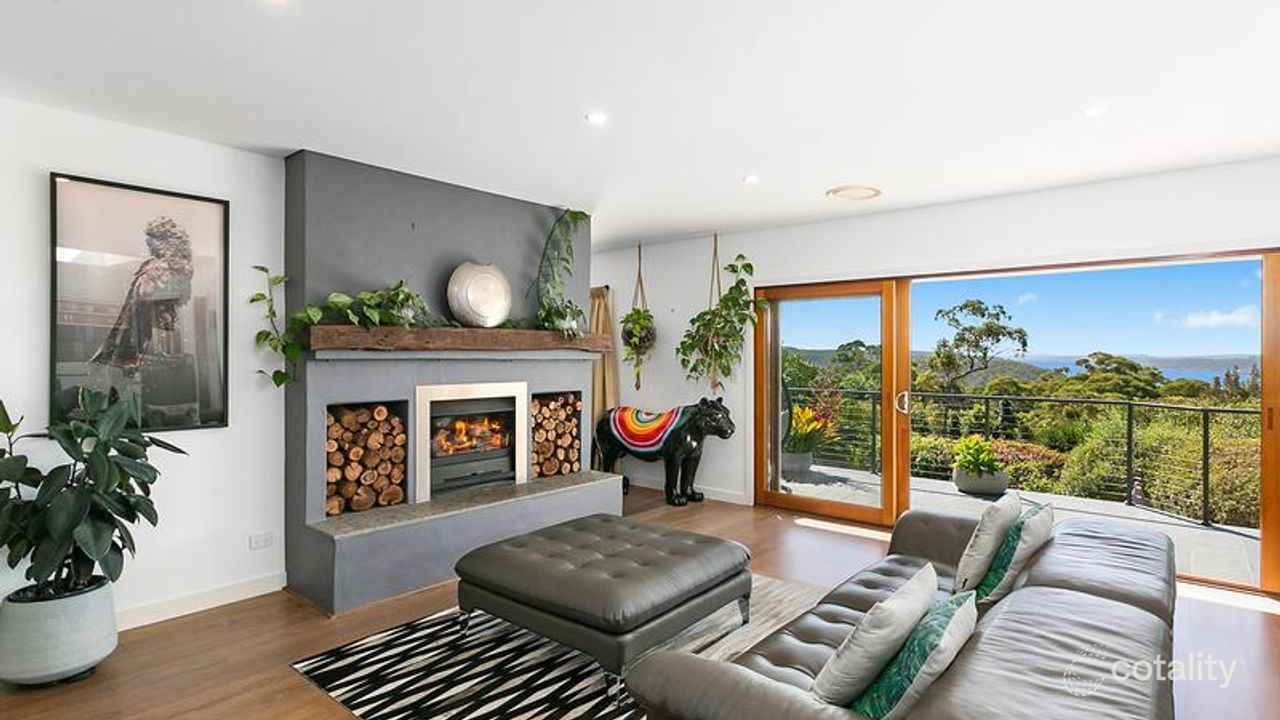 4-bedroom house at 14 Narla Road, Bayview, NSW 2104, Northern Beaches, New South Wales