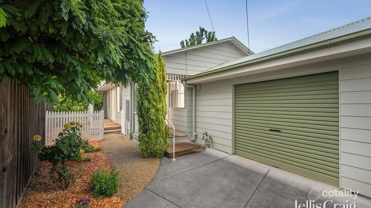 2-bedroom unit at 25B Holland Road, Ringwood East, VIC 3135, Maroondah, Victoria