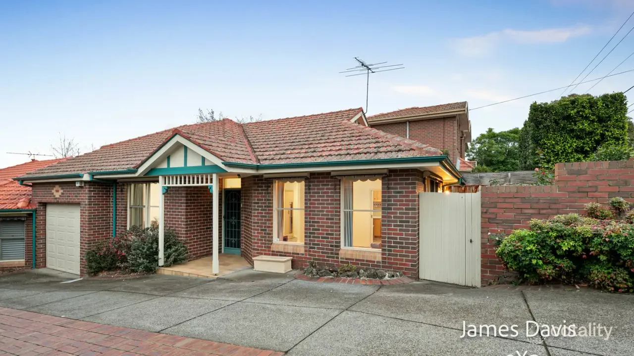 3-bedroom unit at 1/188 Lower Heidelberg Road, Ivanhoe East, VIC 3079, Banyule Council, Victoria