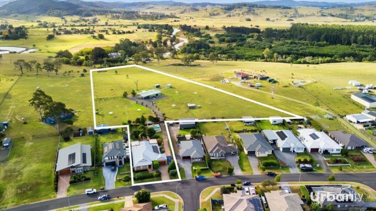 4-bedroom house at 50 Cockatoo Ridge, Aberglasslyn, NSW 2320, Maitland, New South Wales
