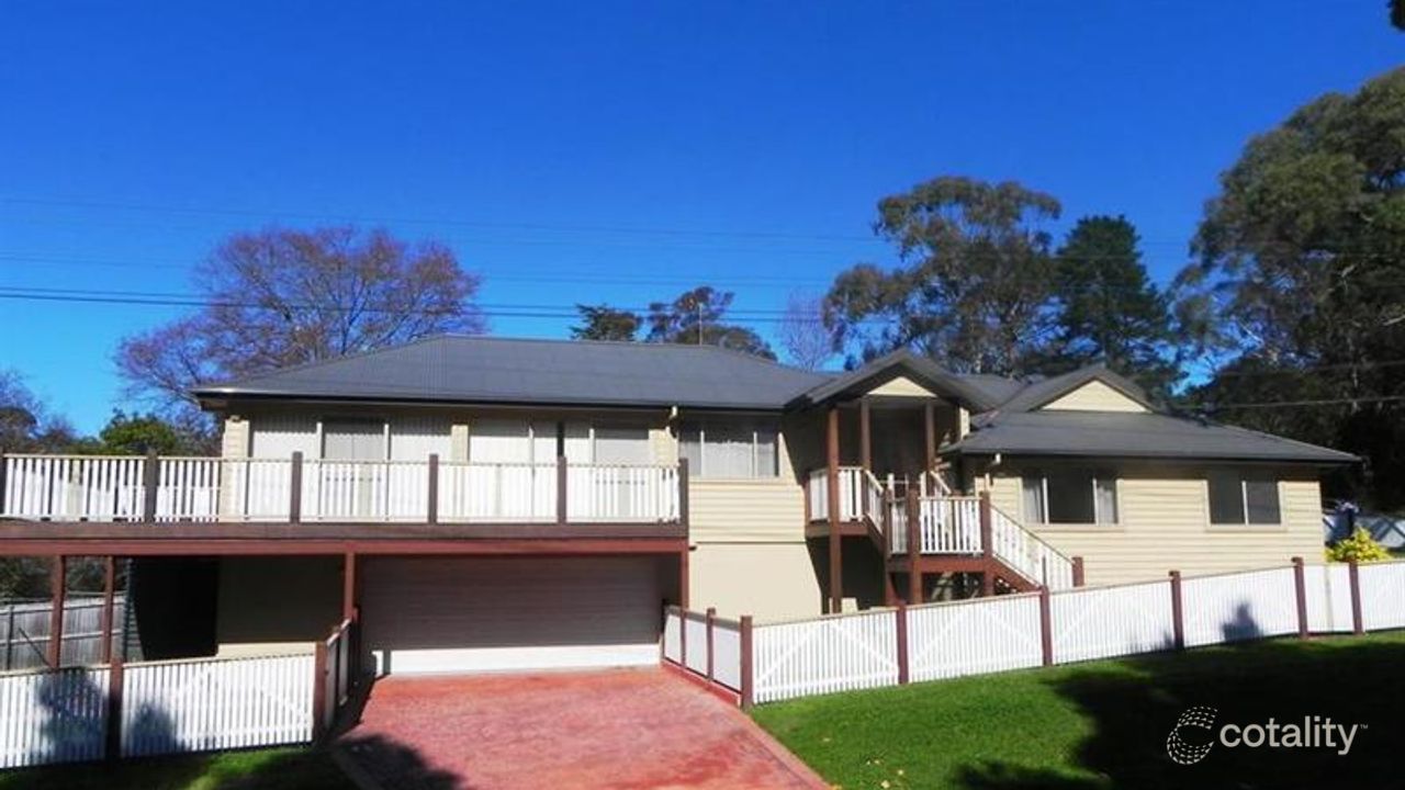 4-bedroom house at 27 Oaklands Road, Hazelbrook, NSW 2779, Blue Mountains Council, New South Wales