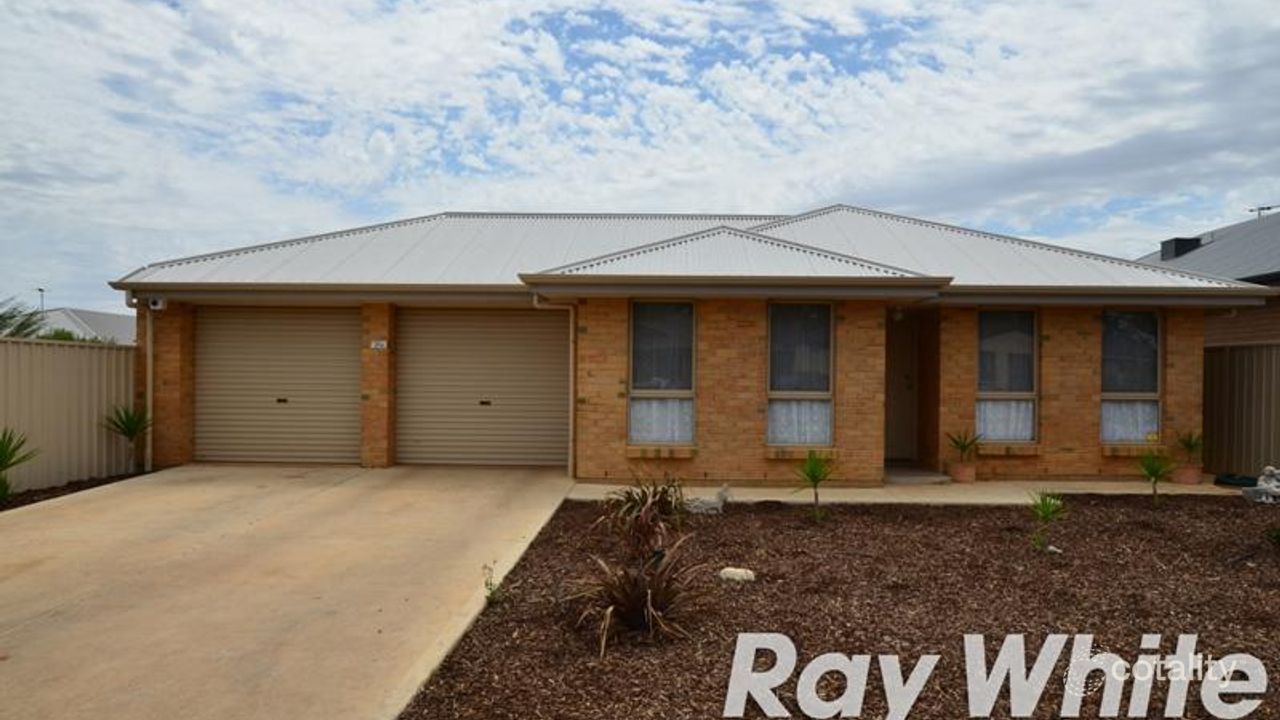 3-bedroom house at 10 Luvera Drive, Munno Para West, SA 5115, Playford, South Australia