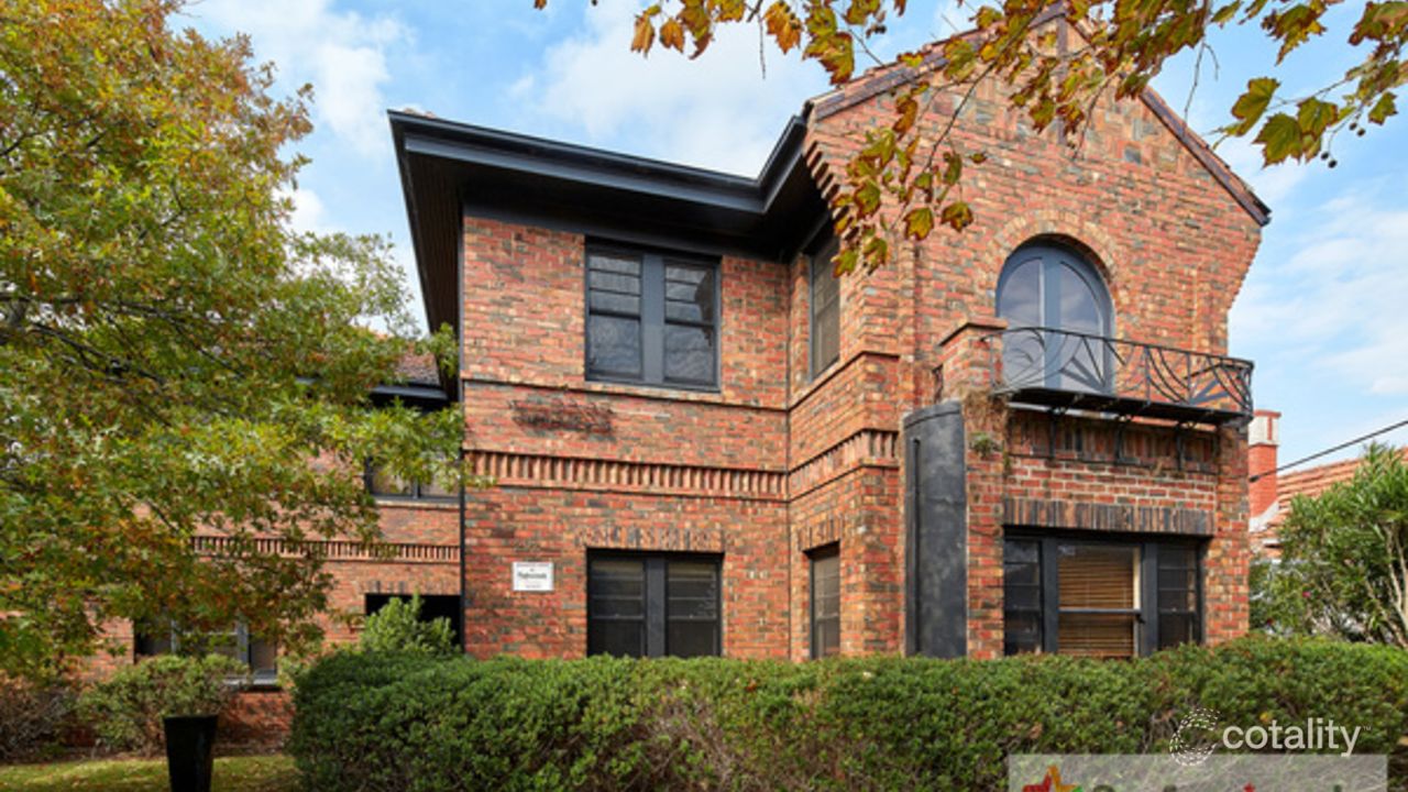 2-bedroom unit at 1/292 Barkly Street, Elwood, VIC 3184, Port Phillip, Victoria