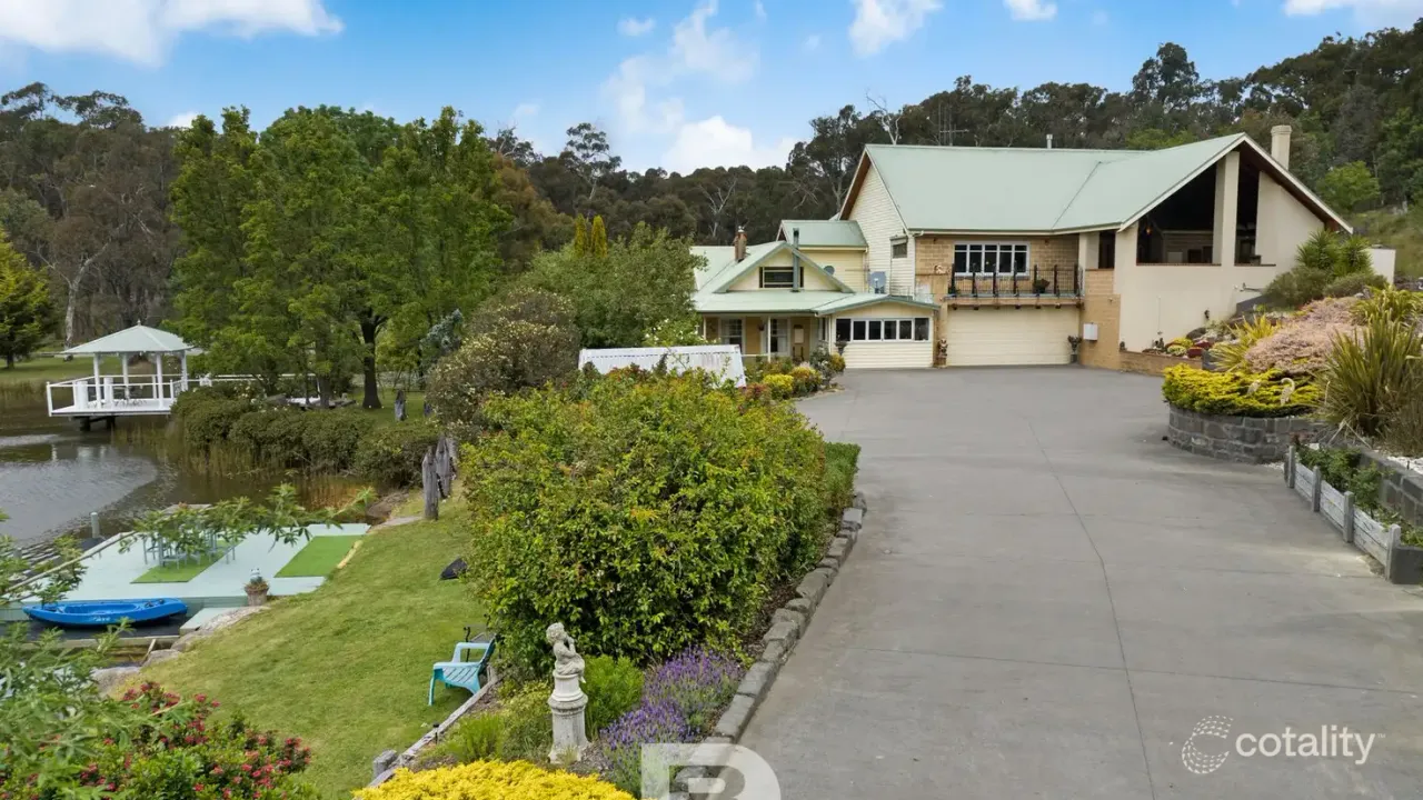 5-bedroom house at 72 Marsh Court, Woodend, VIC 3442, Macedon Ranges Council, Victoria