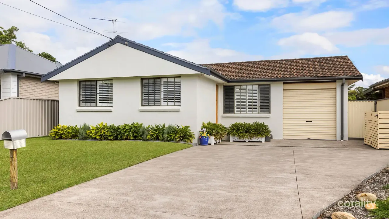 4-bedroom house at 4 Shamrock Drive, Berkeley Vale, NSW 2261, Central Coast Council, New South Wales