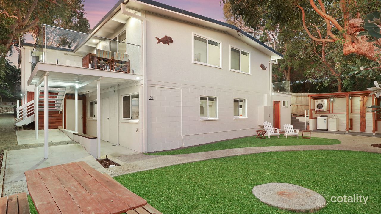 5-bedroom unit at 76 Mooloomba Road, Point Lookout, QLD 4183, Redland Council, Queensland