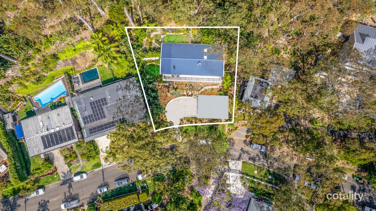 4-bedroom house at 77 Hilltop Road, Avalon Beach, NSW 2107, Northern Beaches Council, New South Wales