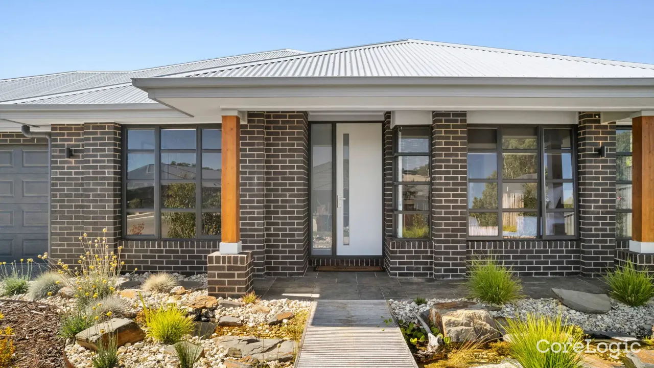 4-bedroom house at 9 Sheoak Court, Mount Alexander Council, Victoria