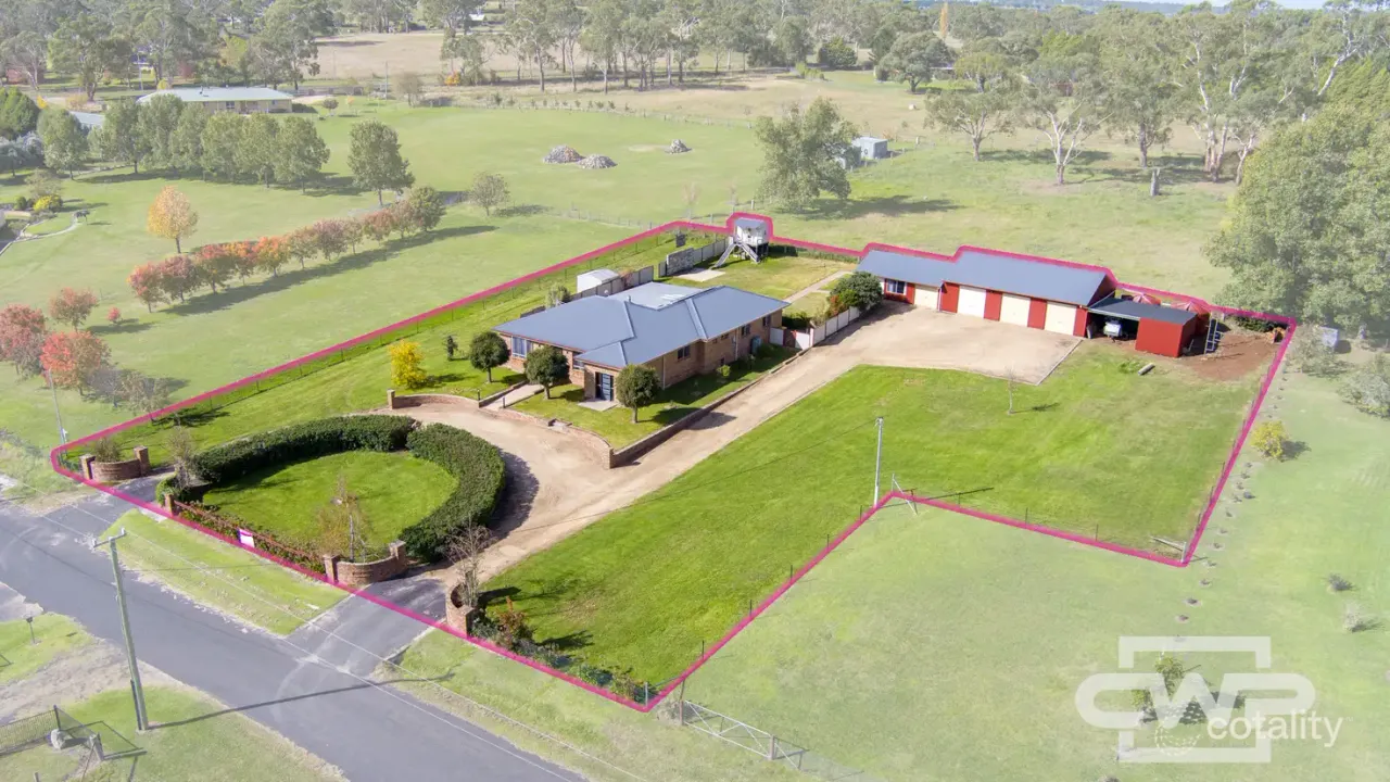 5-bedroom house at 24 Carlisle Close, Glen Innes, NSW 2370, Glen Innes Severn Council, New South Wales