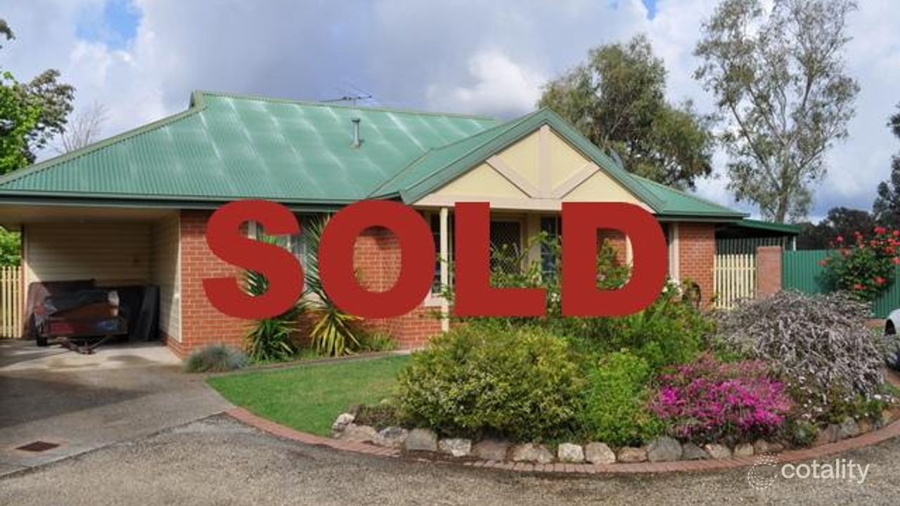 3-bedroom unit at 2/561 Webb Street, Lavington, NSW 2641, Albury, New South Wales