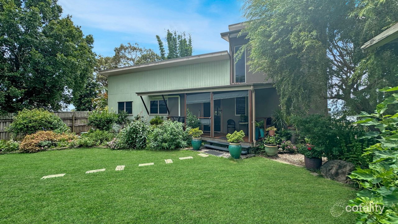 2-bedroom house at 24-26 Blue Waters Crescent, Macleay Island, QLD 4184, Redland Council, Queensland