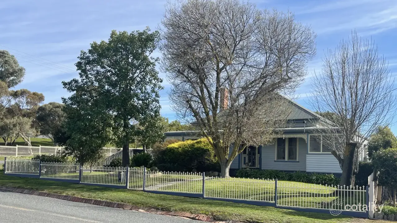 64 Alma Street, St Arnaud, VIC 3478, St Arnaud, Victoria 3478 - HOUSE ...