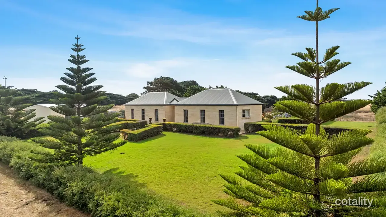 3-bedroom house at 2972 Princes Highway, Port Fairy, VIC 3284, Moyne, Victoria