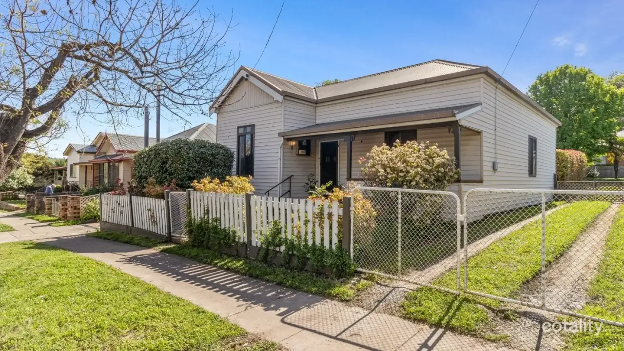 4-bedroom house at 62 Marsh Street, Armidale, NSW 2350, Armidale Regional Council, New South Wales