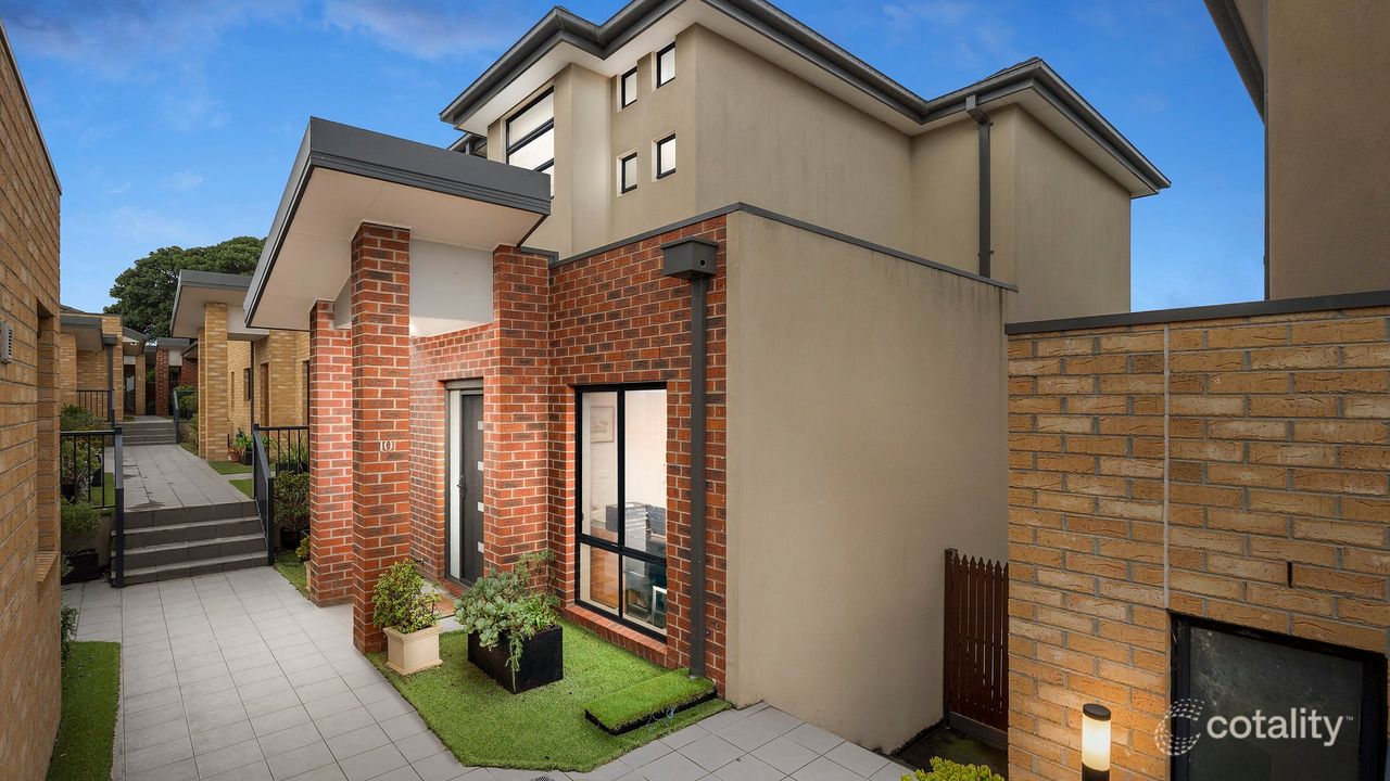 4-bedroom unit at 10/17 Collocott Street, Mordialloc, VIC 3195, Kingston (Vic.), Victoria