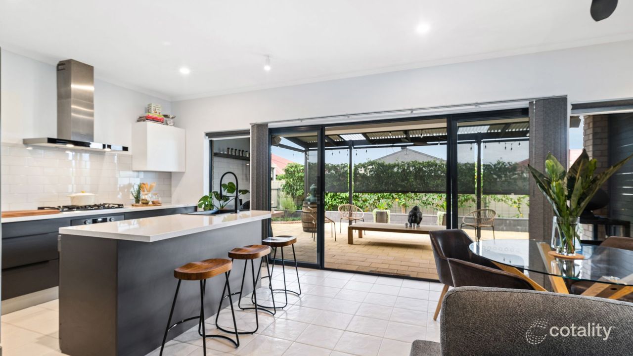 3-bedroom unit at 2/22 Solace Drive, Morphett Vale, SA 5162, Onkaparinga Council, South Australia