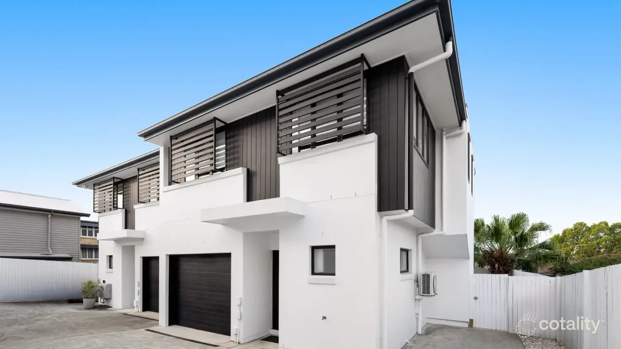 3-bedroom unit at 3/274 Cavendish Road, Coorparoo, QLD 4151, Brisbane, Queensland