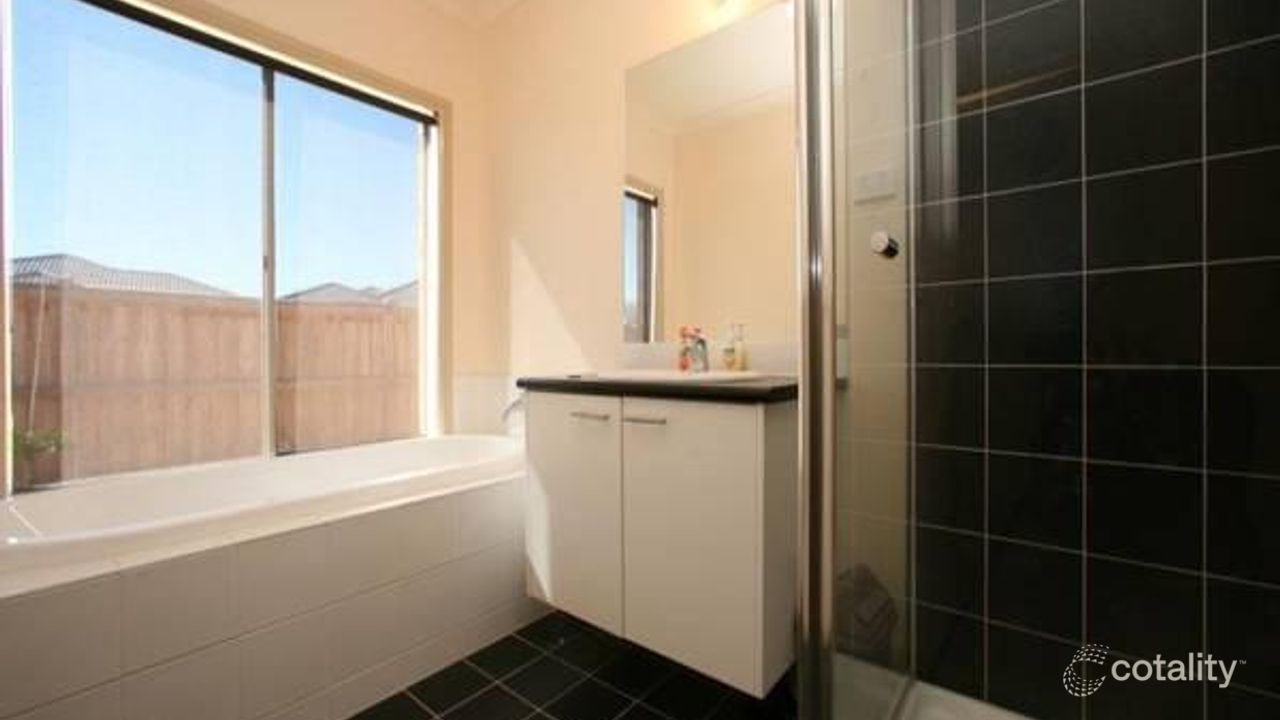 3-bedroom house at 2 Sanctuary Crescent, Rowville, VIC 3178, Knox, Victoria
