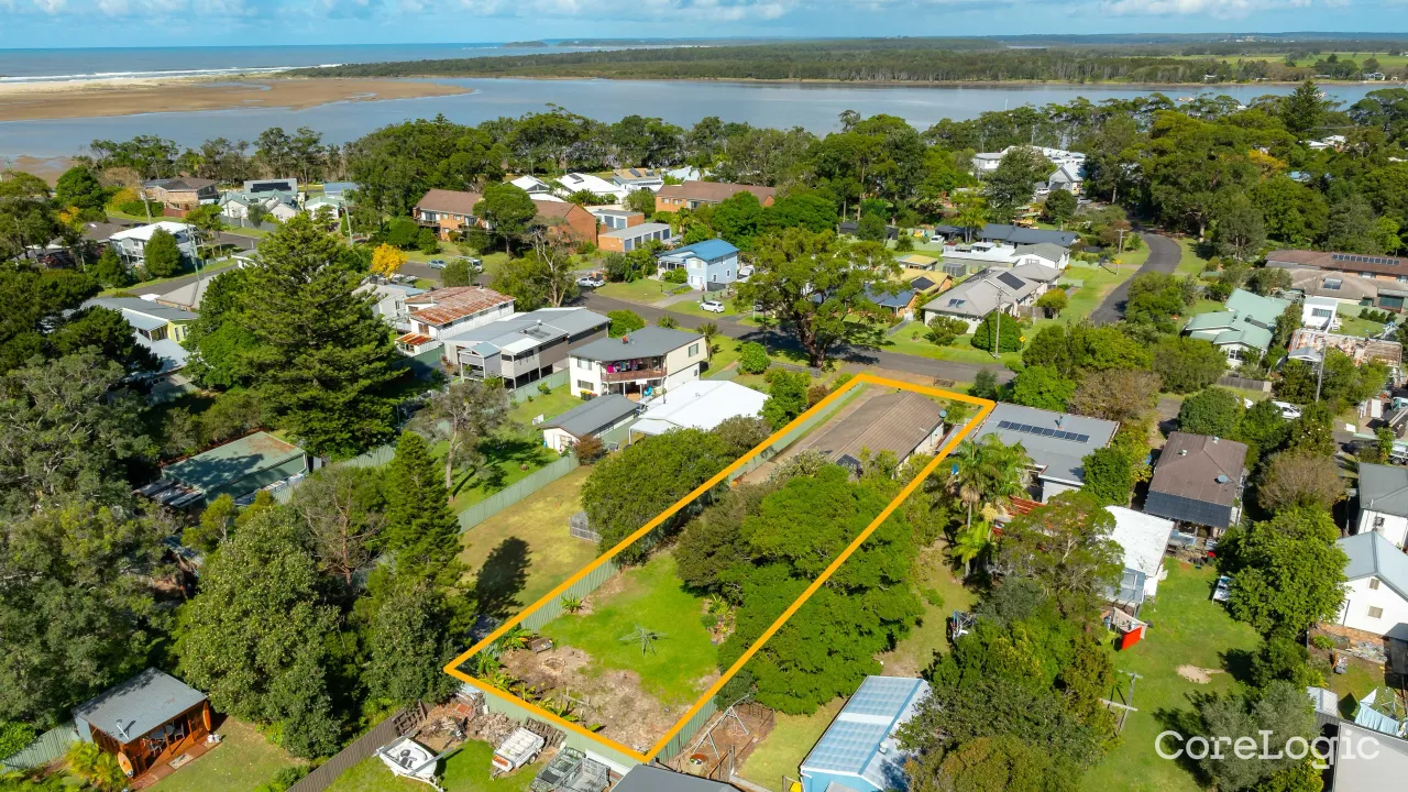 4-bedroom house at 21 Renown Avenue, Shoalhaven Council, New South Wales