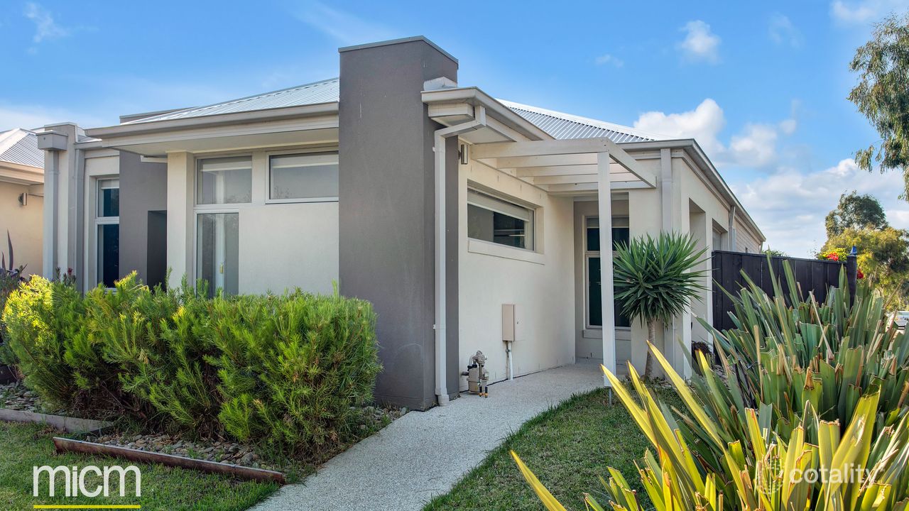 3-bedroom house at 15 Reef Walk, Point Cook, VIC 3030, Wyndham Council, Victoria