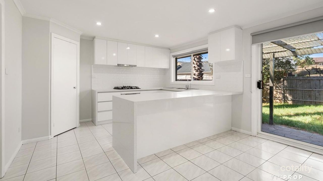 3-bedroom unit at 44 Kings Road, St Albans, VIC 3021, Brimbank, Victoria