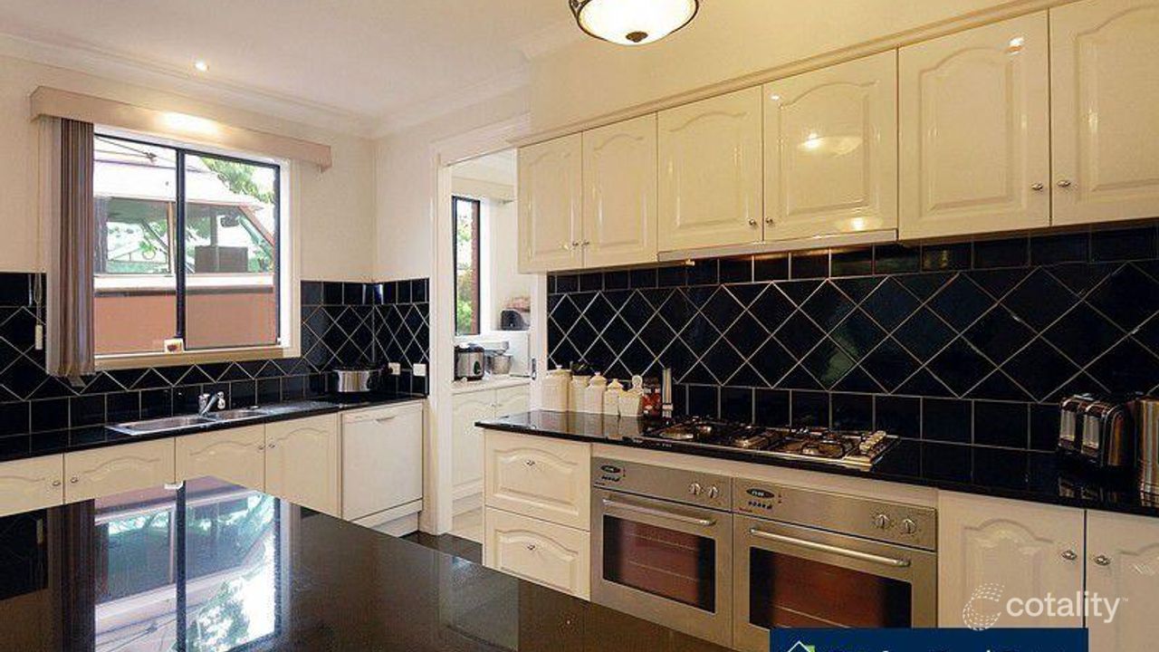 5-bedroom house at 6 Bonny Court, Narre Warren South, VIC 3805, Casey, Victoria
