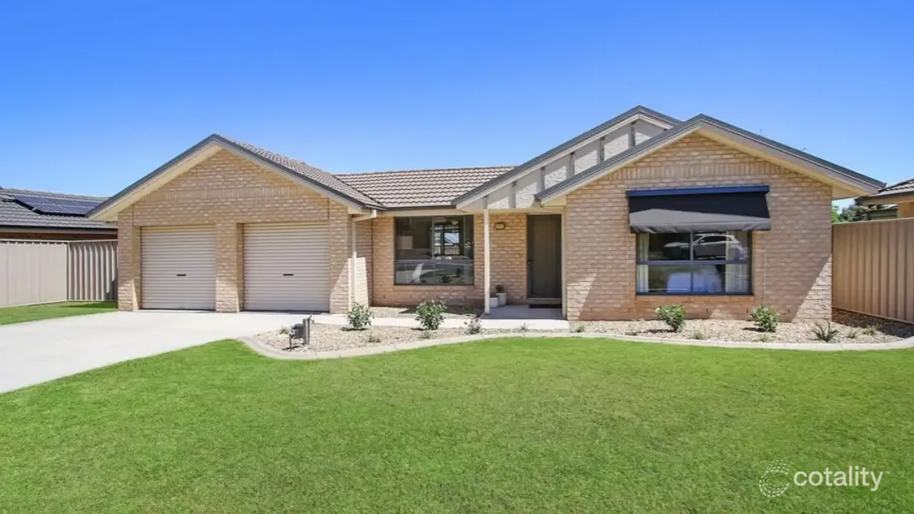 3-bedroom house at 19 Darga Place, Springdale Heights, NSW 2641, Albury, New South Wales