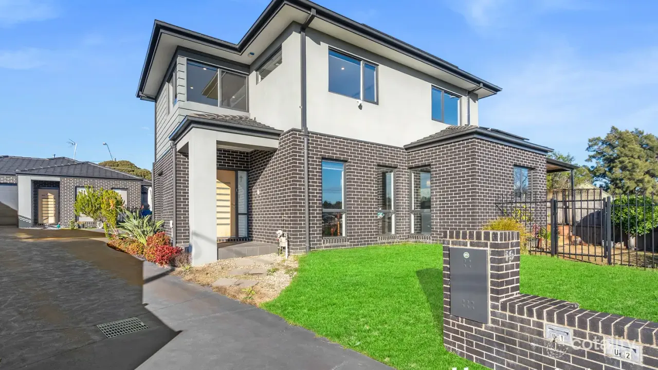 4-bedroom unit at 1/19 Eumemmerring Drive, Eumemmerring, VIC 3177, Casey Council, Victoria