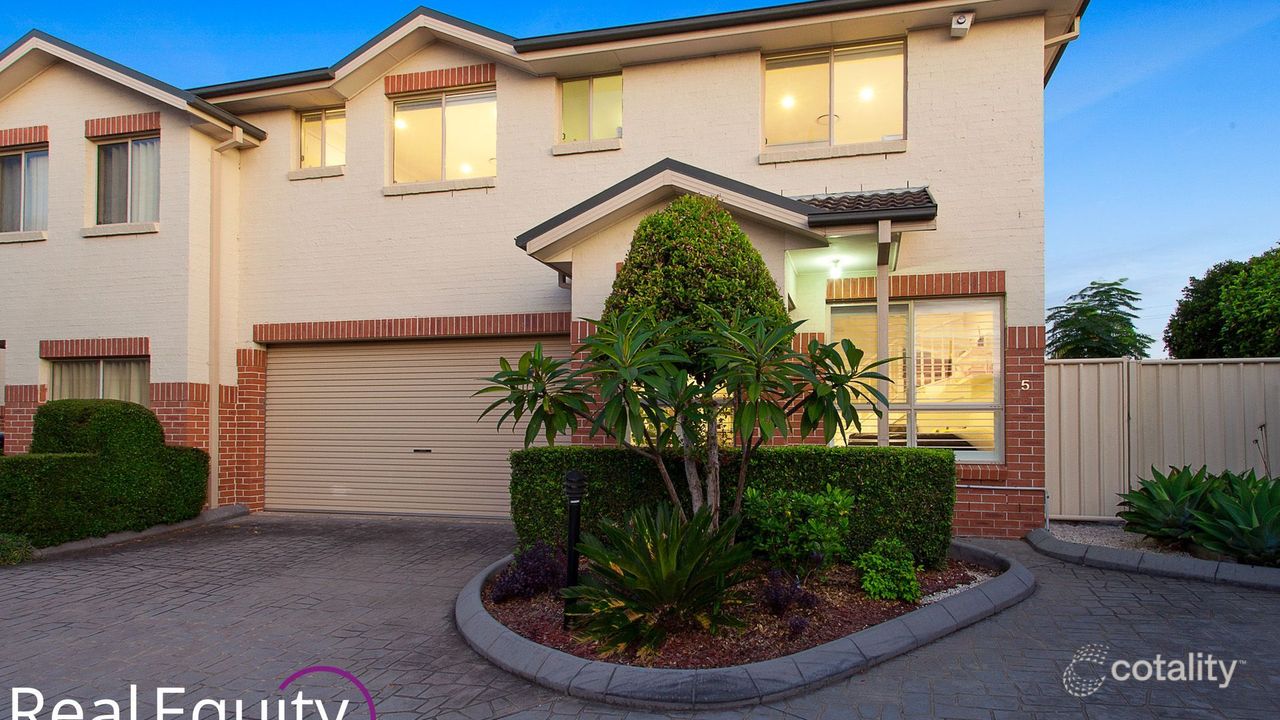 4-bedroom unit at 5/226-228 Epsom Road, Chipping Norton, NSW 2170, Liverpool Council, New South Wales