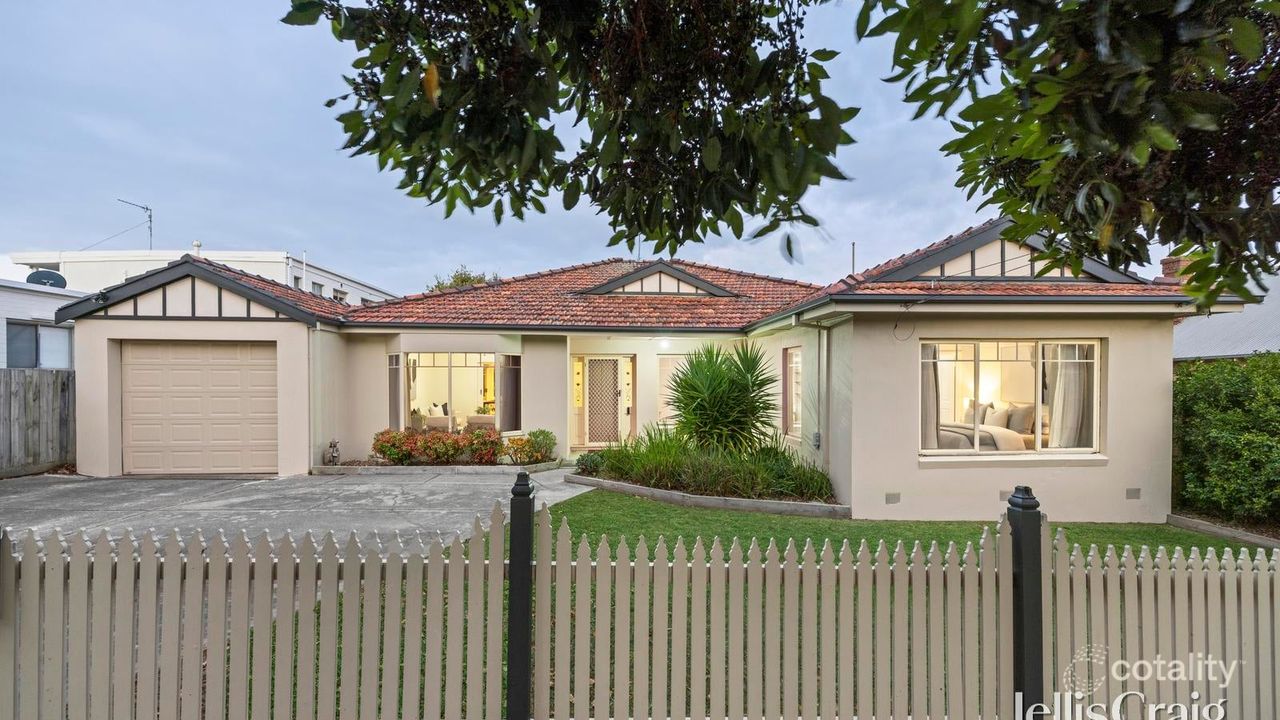 5-bedroom house at 7 Bourke Crescent, Geelong, VIC 3220, Greater Geelong, Victoria