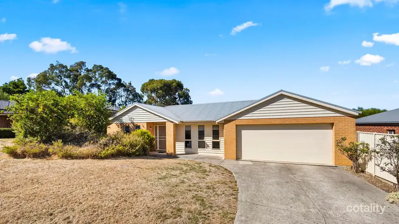 4-bedroom house at 8 Mayfair Court, Mount Helen, VIC 3350, Ballarat Council, Victoria