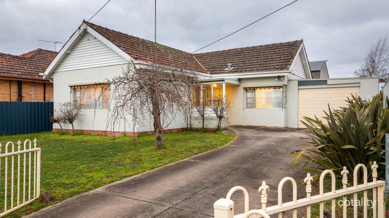 2-bedroom house at 218 Dowling Street, Wendouree, VIC 3355, Ballarat, Victoria