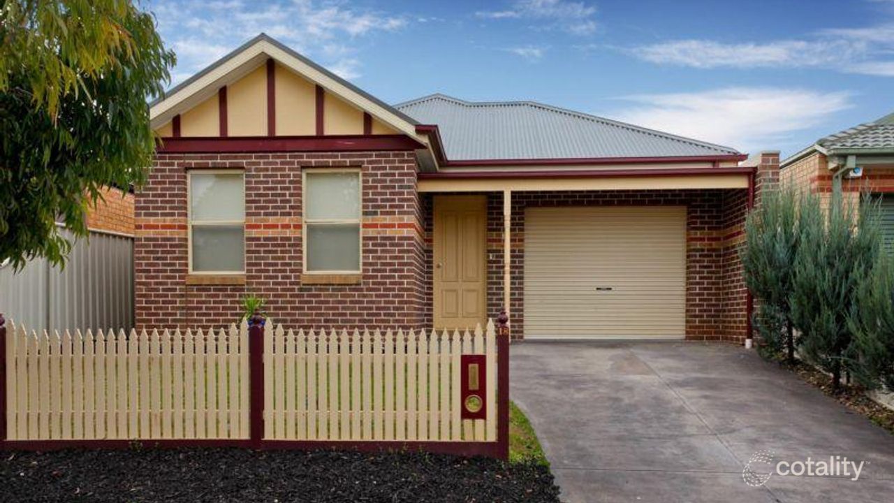 4-bedroom house at 18 Willandra Loop, Caroline Springs, VIC 3023, Melton, Victoria