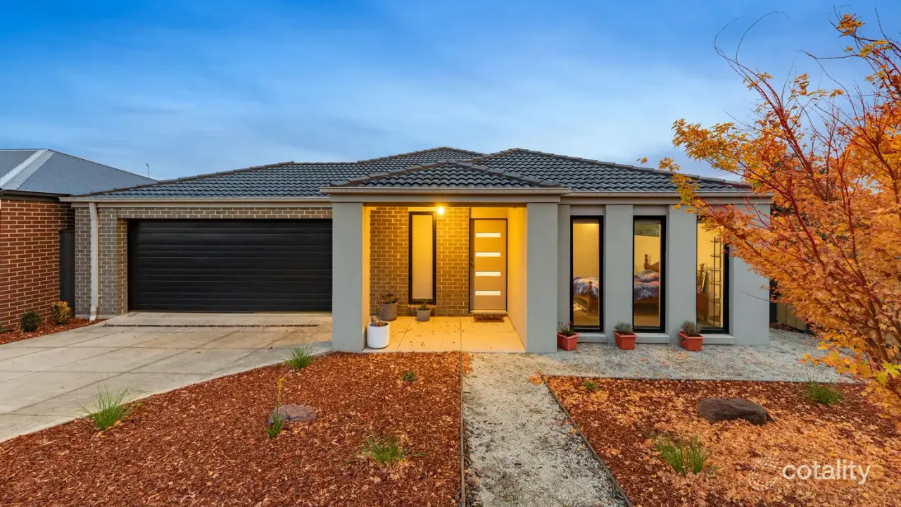 4-bedroom house at 31 Meadowlea Crescent, Pakenham, VIC 3810, Cardinia Council, Victoria