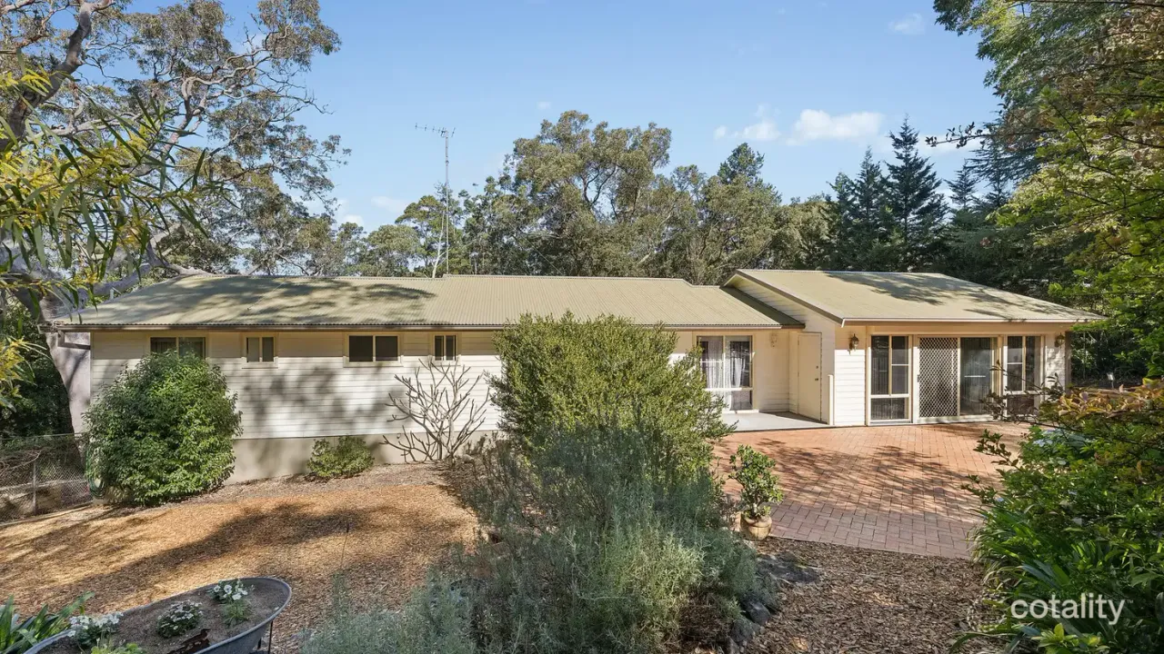 3-bedroom house at 11 Waratah Road, Warrimoo, NSW 2774, Blue Mountains, New South Wales