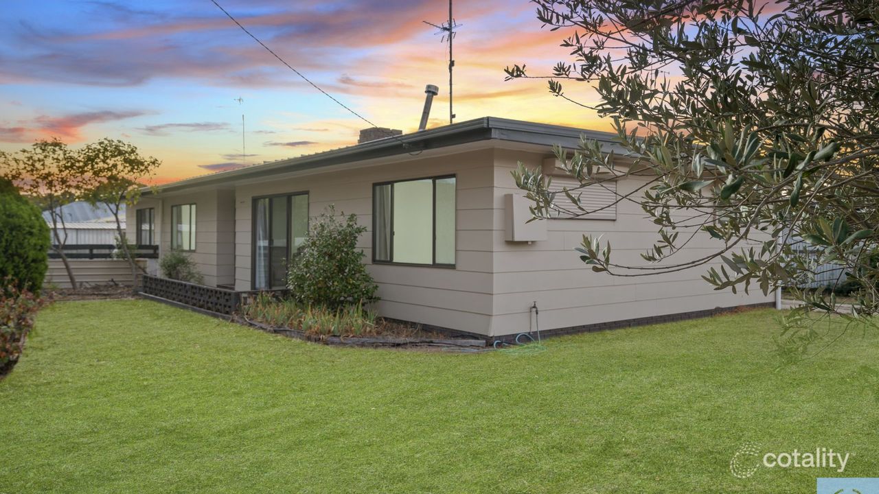 3-bedroom house at 41 Cobram Street, Tocumwal, NSW 2714, Berrigan Council, New South Wales