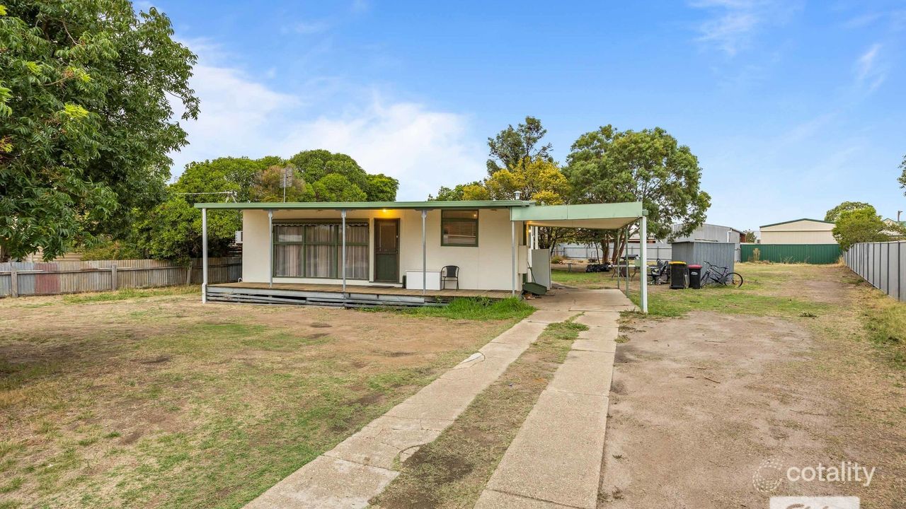 2-bedroom house at 6 Bennett Street, Stawell, VIC 3380, Northern Grampians Council, Victoria