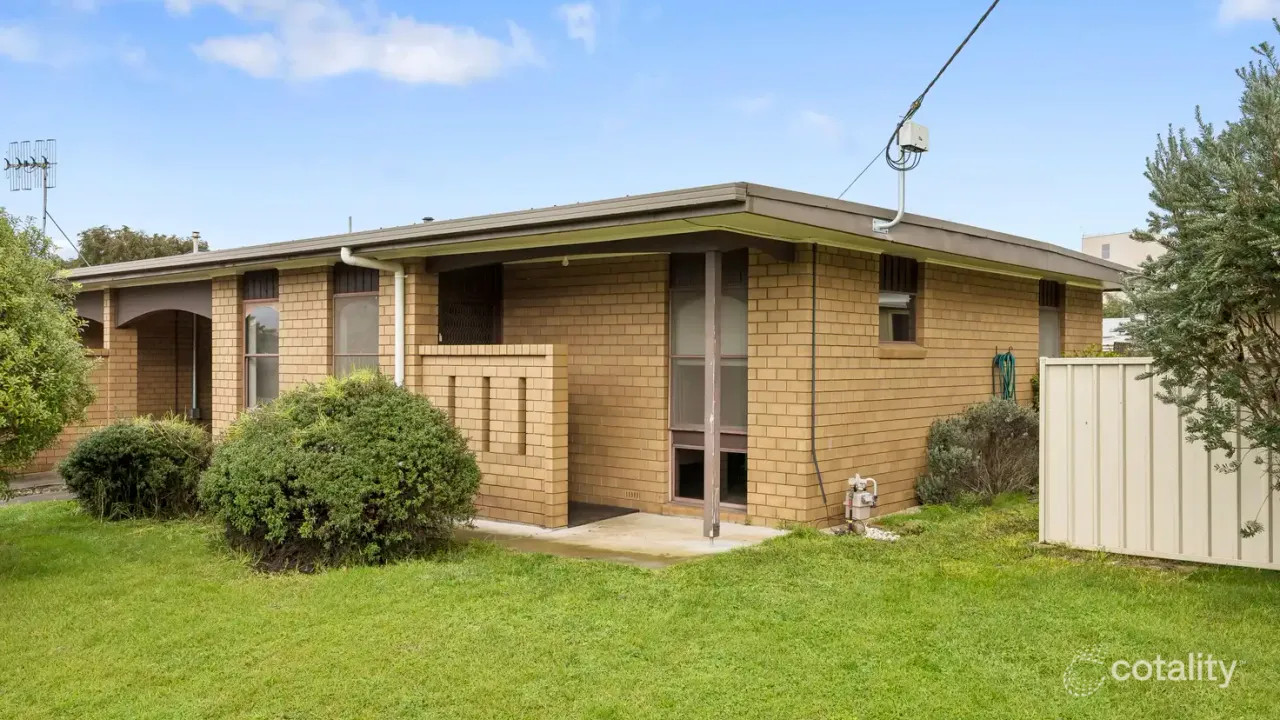 2-bedroom unit at 1/11 Mckenzie Street, Cobden, VIC 3266, Corangamite, Victoria