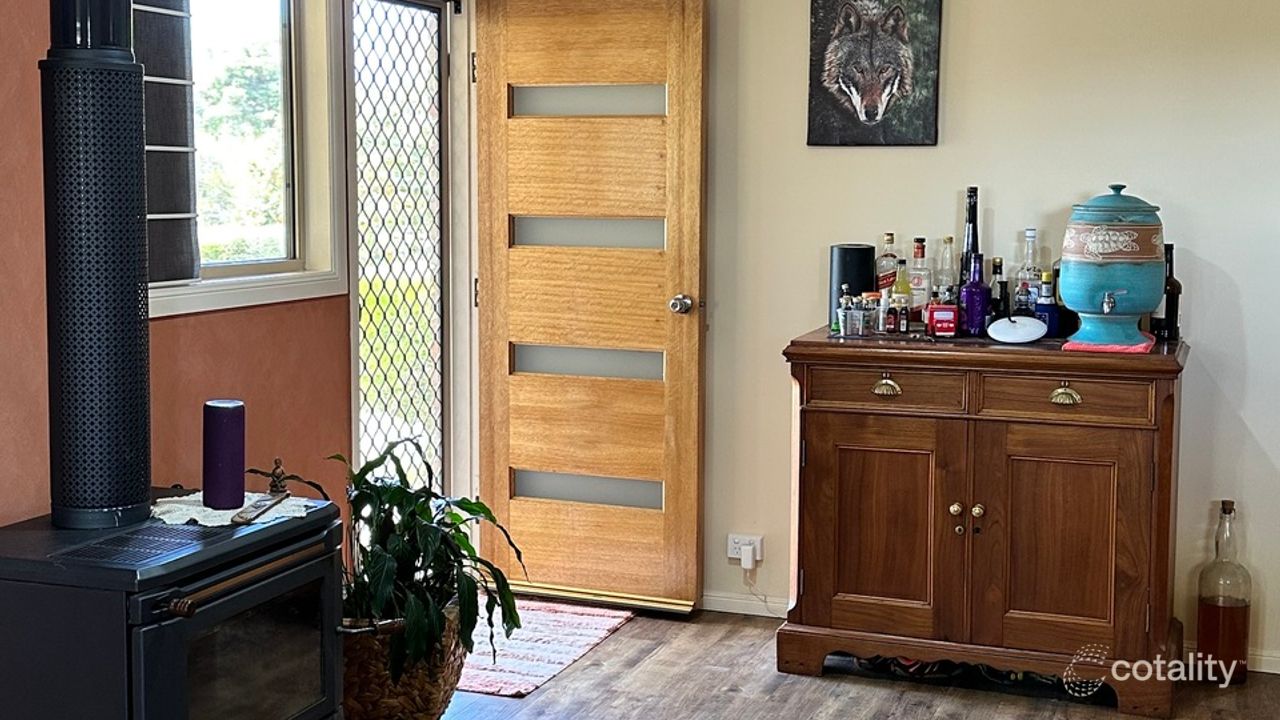 5-bedroom house at 5 Newby Street, Rosenthal Heights, QLD 4370, Southern Downs, Queensland